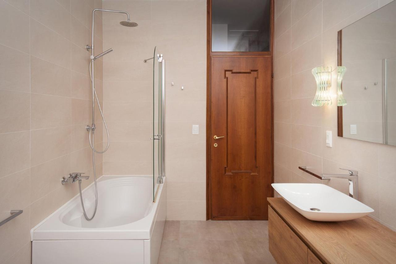 Villa Francesca-Grande Appartamento In Riva Al Lago เบรนโซเน ซูล การ์ดา ภายนอก รูปภาพ