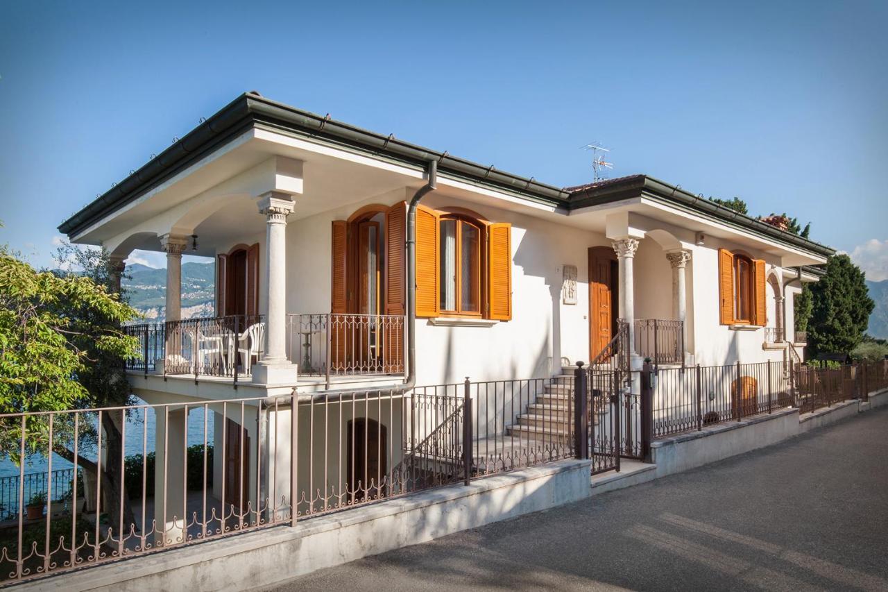 Villa Francesca-Grande Appartamento In Riva Al Lago เบรนโซเน ซูล การ์ดา ภายนอก รูปภาพ